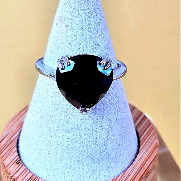 925 Sterling Silver Ring Sz 7.5 with Natural Heart Shape Black Spinel. - Picture 5 of 12